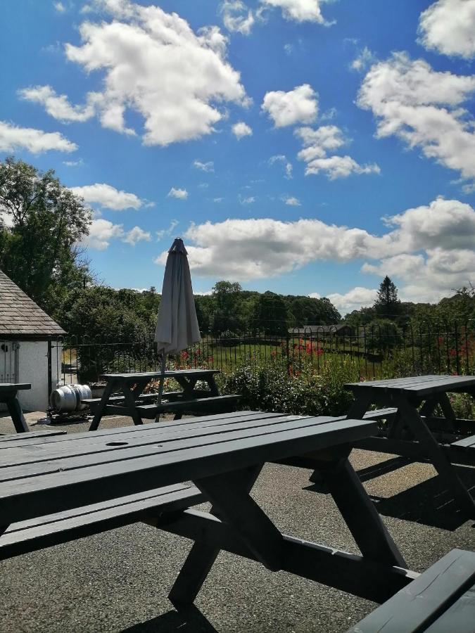 The Brown Horse Inn Winster  Экстерьер фото