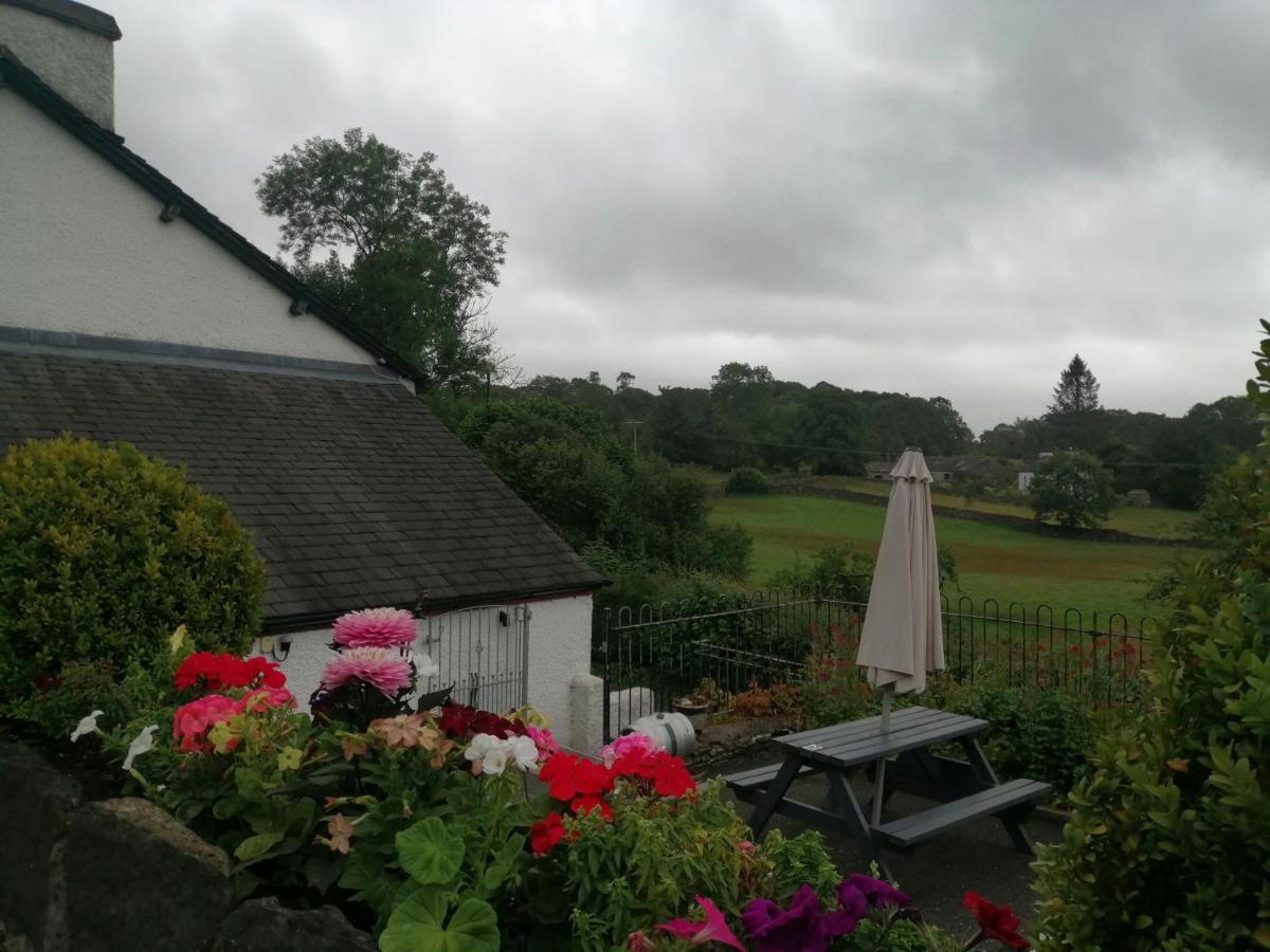 The Brown Horse Inn Winster  Экстерьер фото