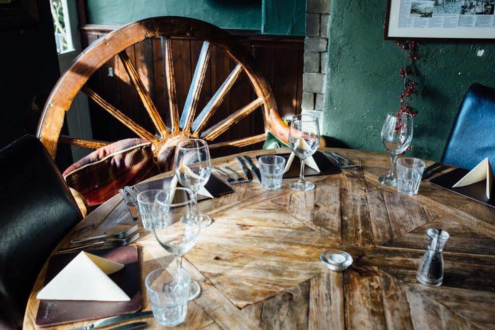 The Brown Horse Inn Winster  Экстерьер фото