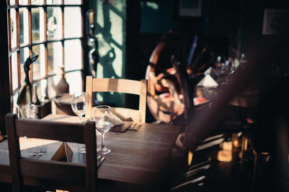 The Brown Horse Inn Winster  Экстерьер фото