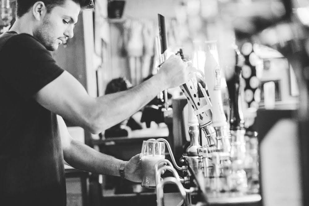 The Brown Horse Inn Winster  Экстерьер фото