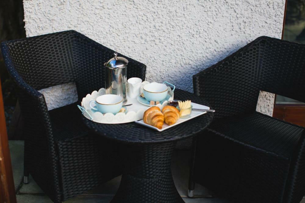 The Brown Horse Inn Winster  Экстерьер фото
